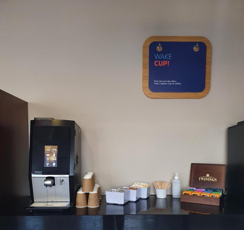 Holiday Inn Express Rotherham - North By Ihg Bagian luar foto