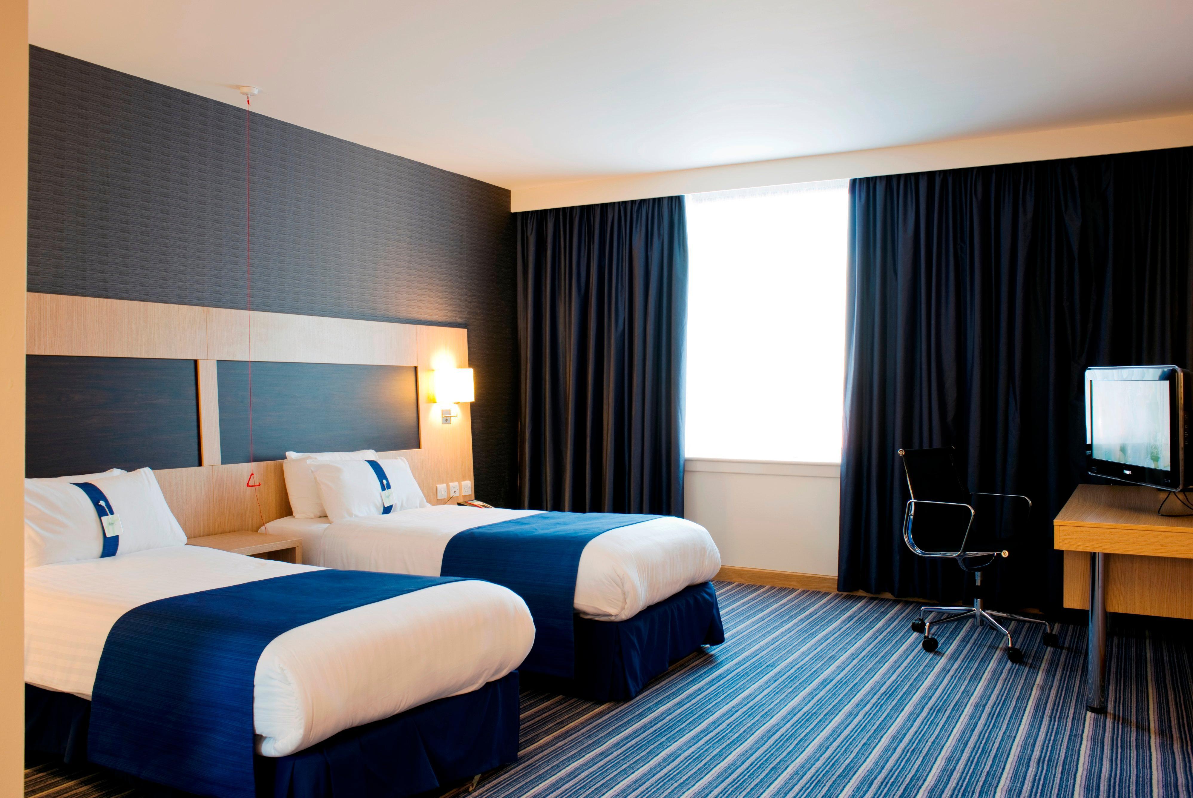 Holiday Inn Express Rotherham - North By Ihg Bagian luar foto