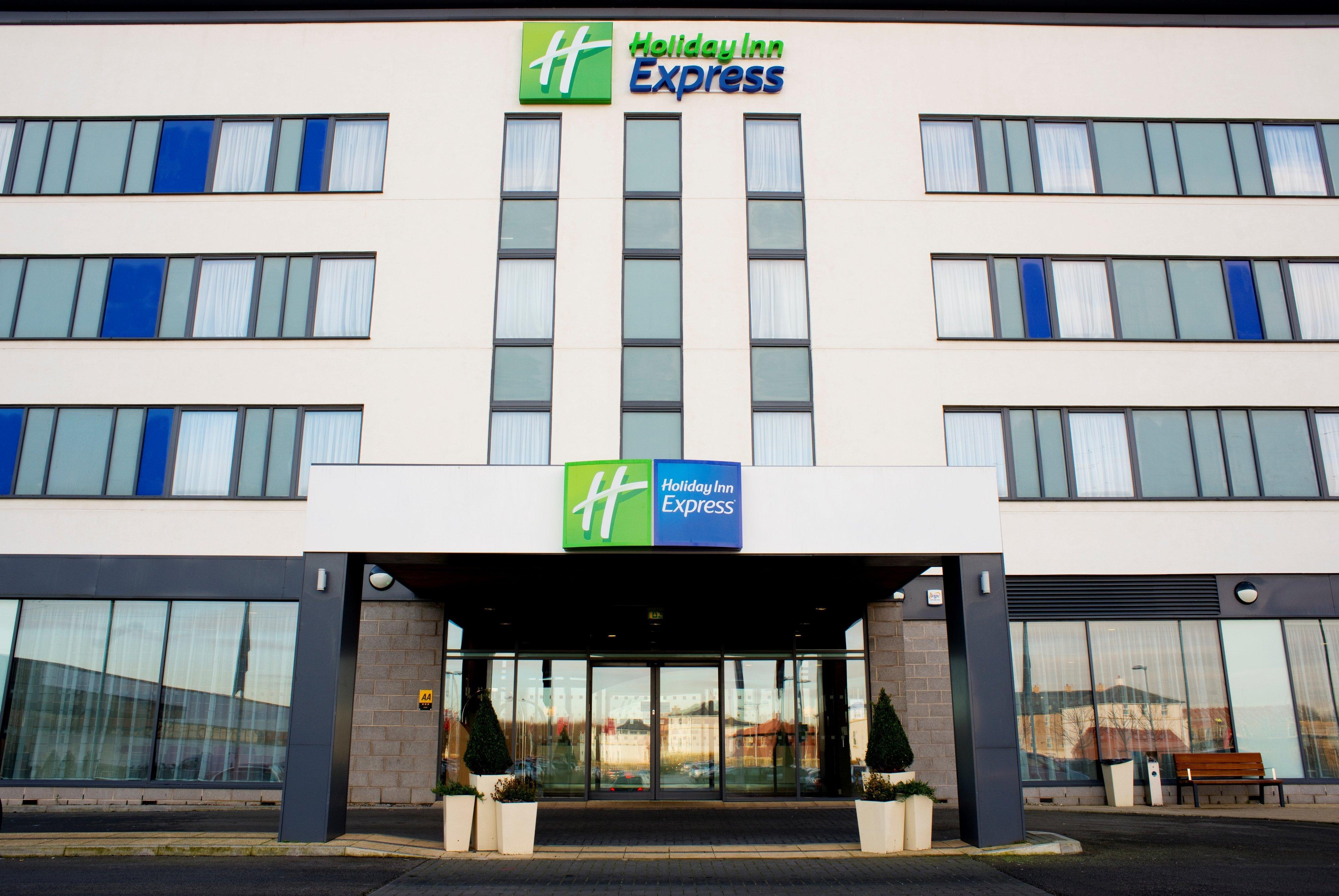 Holiday Inn Express Rotherham - North, An Ihg Hotel Bagian luar foto