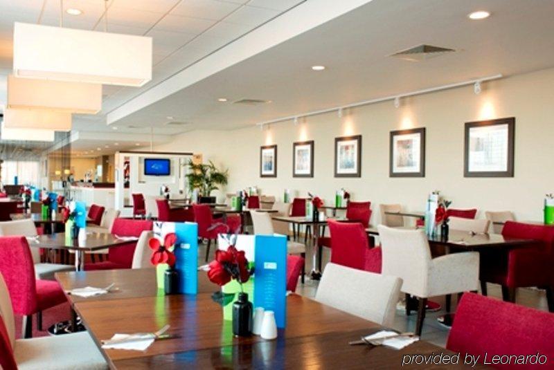 Holiday Inn Express Rotherham - North By Ihg Bagian luar foto