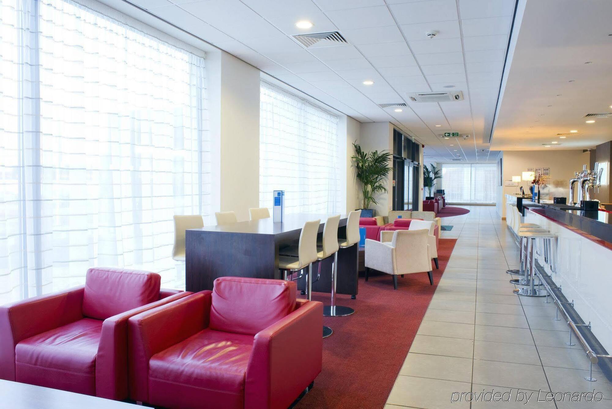 Holiday Inn Express Rotherham - North By Ihg Bagian luar foto