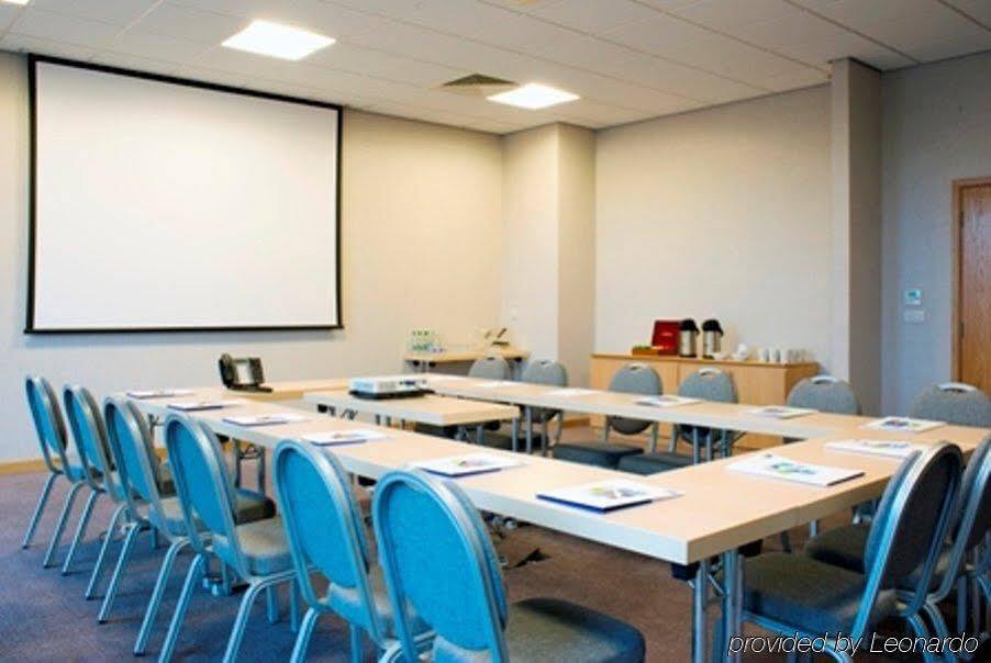 Holiday Inn Express Rotherham - North By Ihg Bagian luar foto
